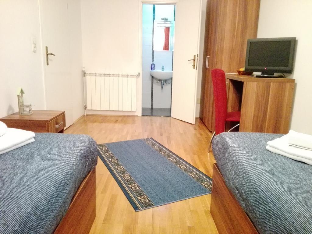 Boutique Saray Bosna Motel Sarajevo Exterior photo